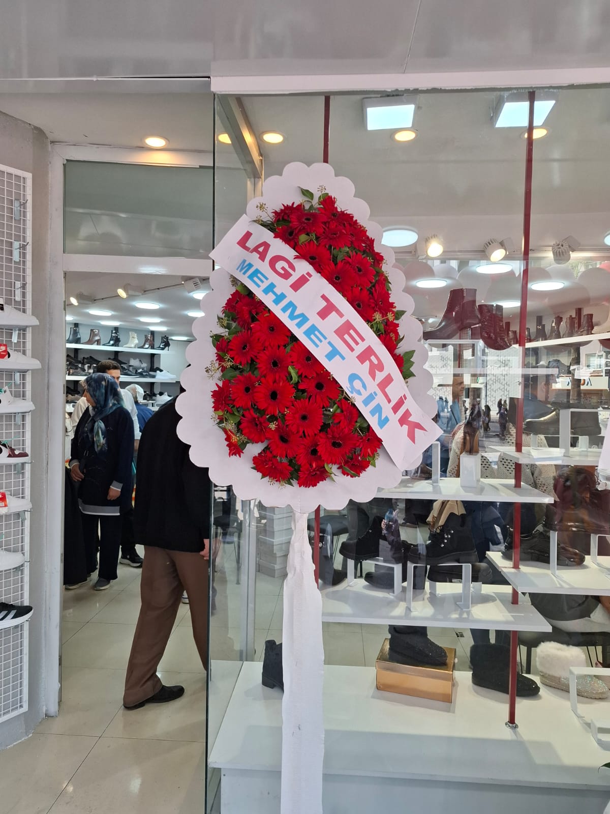 tekli-kirmizi-cerberali-celenk-35