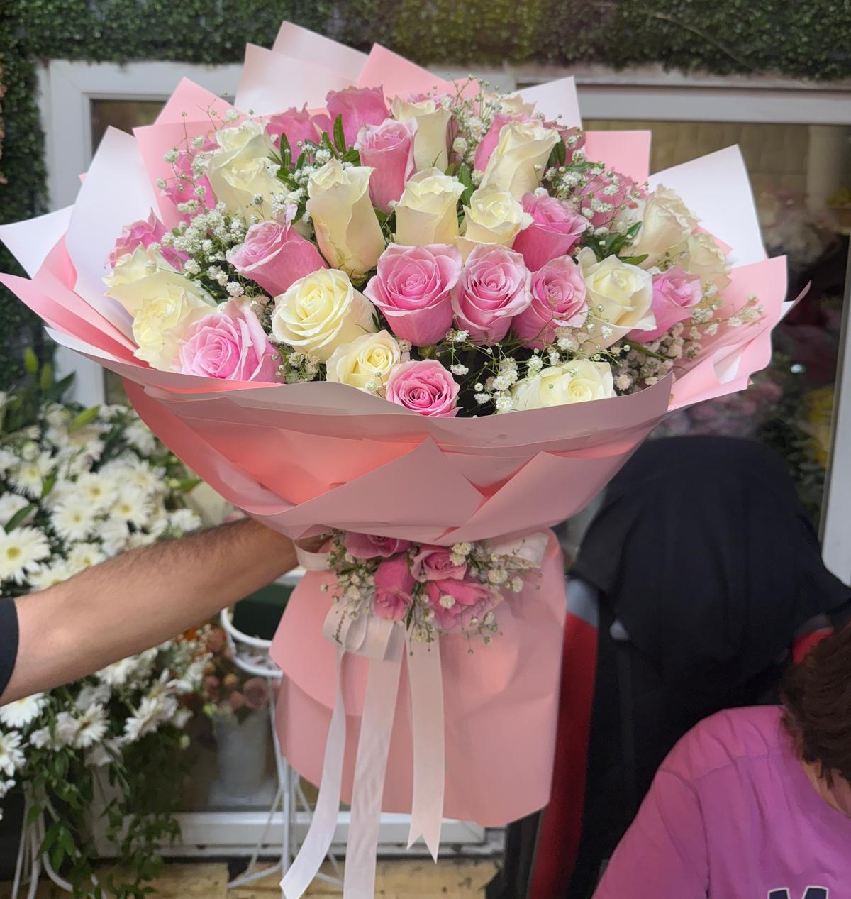 35-adet-beyaz-pembe-gul-buketi-05